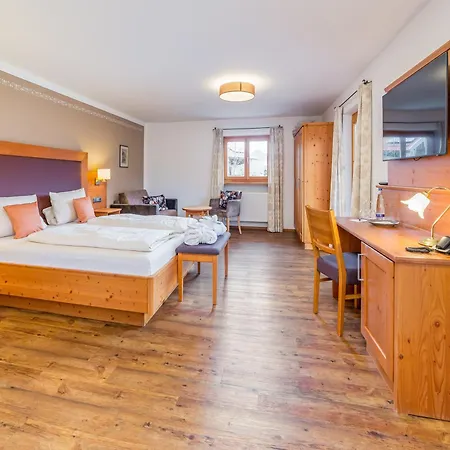 게스트하우스 Gaestehaus Linsinger 3*